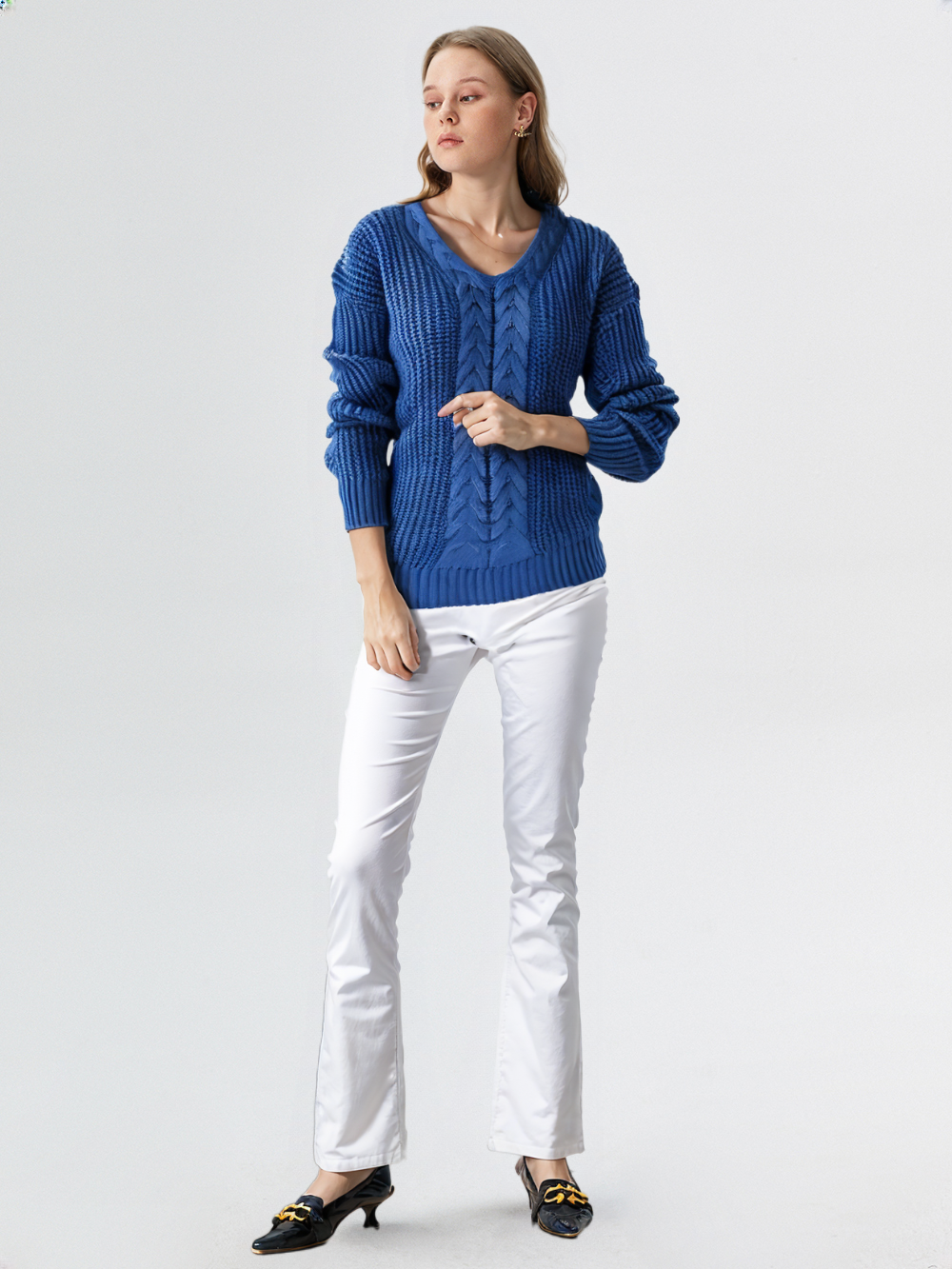 Oriana | Comfy V-Neck Sweater